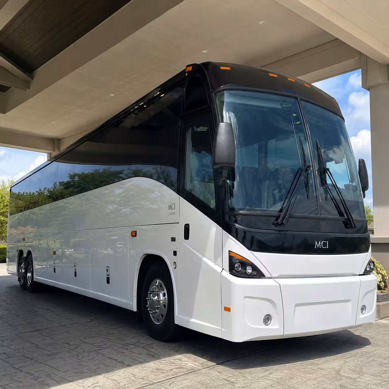 bend charter bus rental exterior