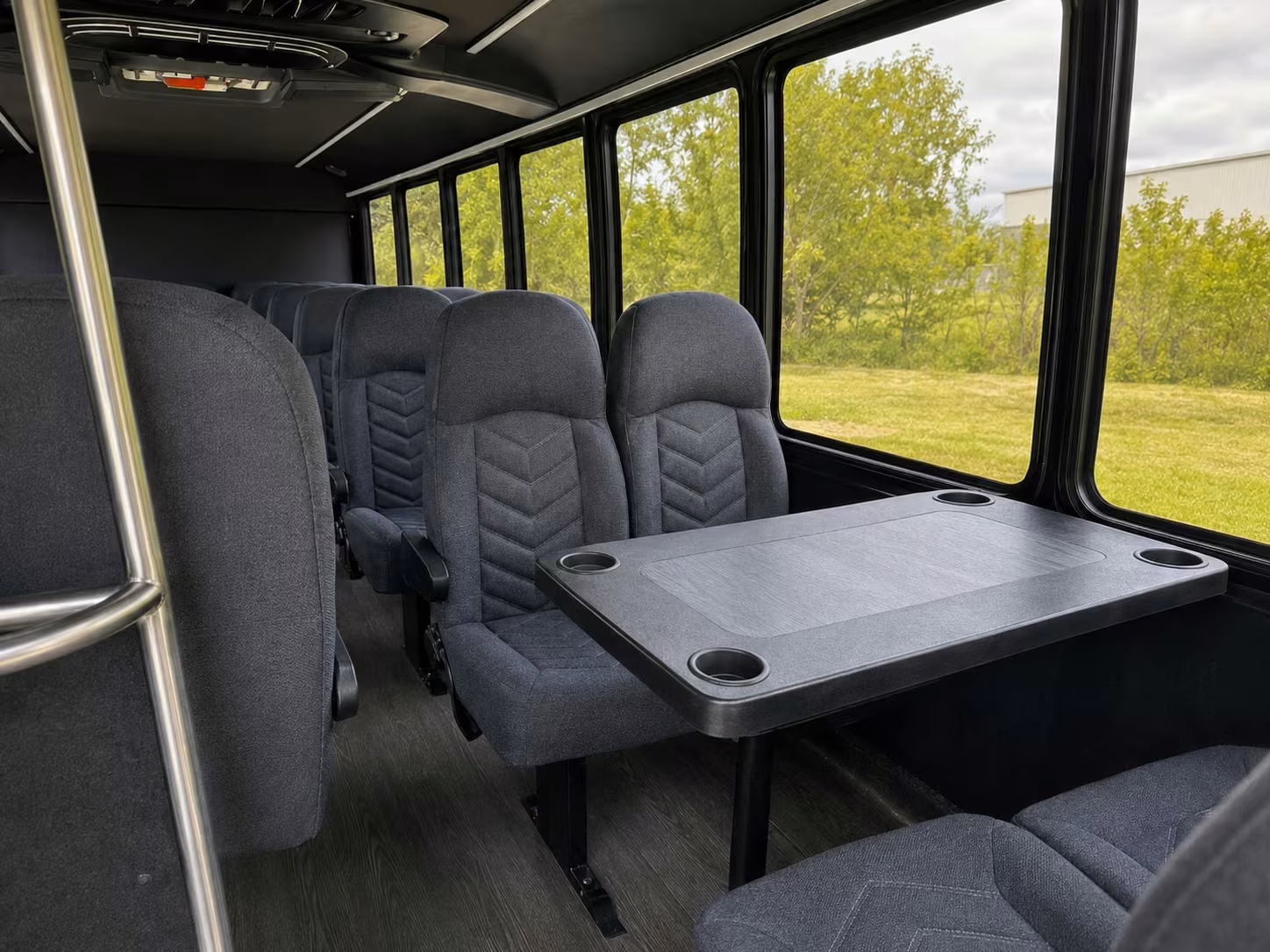 minibus rentals in bend for lava lands and pilot butte trips